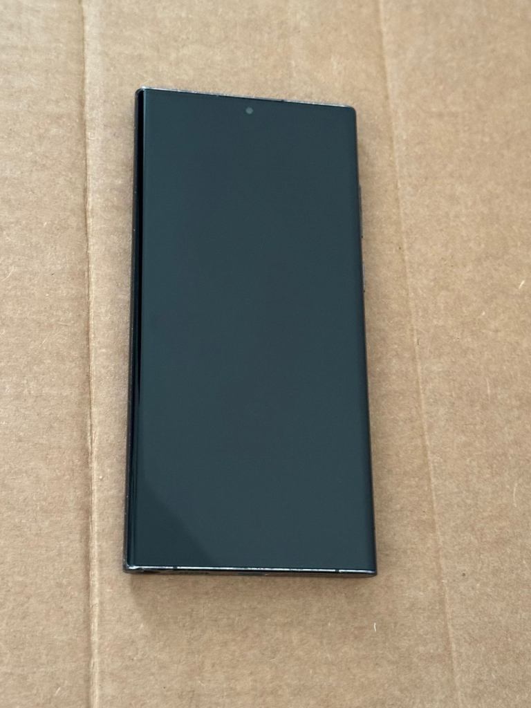 Samsung Galaxy S22 Ultra Black network locked 