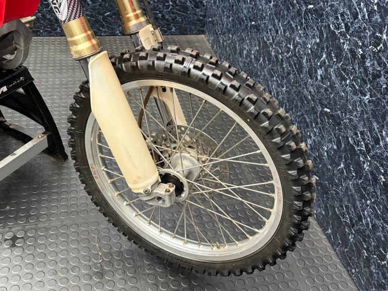 Honda CRF 450 2005  (MOTOCROSS / MX / ENDURO) @ AJ TRADING 