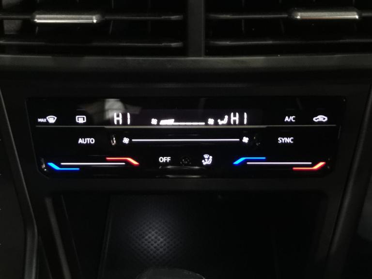 2022 Volkswagen Polo 1.0 TSI R-Line Hatchback 5dr Petrol DSG Euro 6 (s/s) (95 ps) - REVERSE CAM  ...