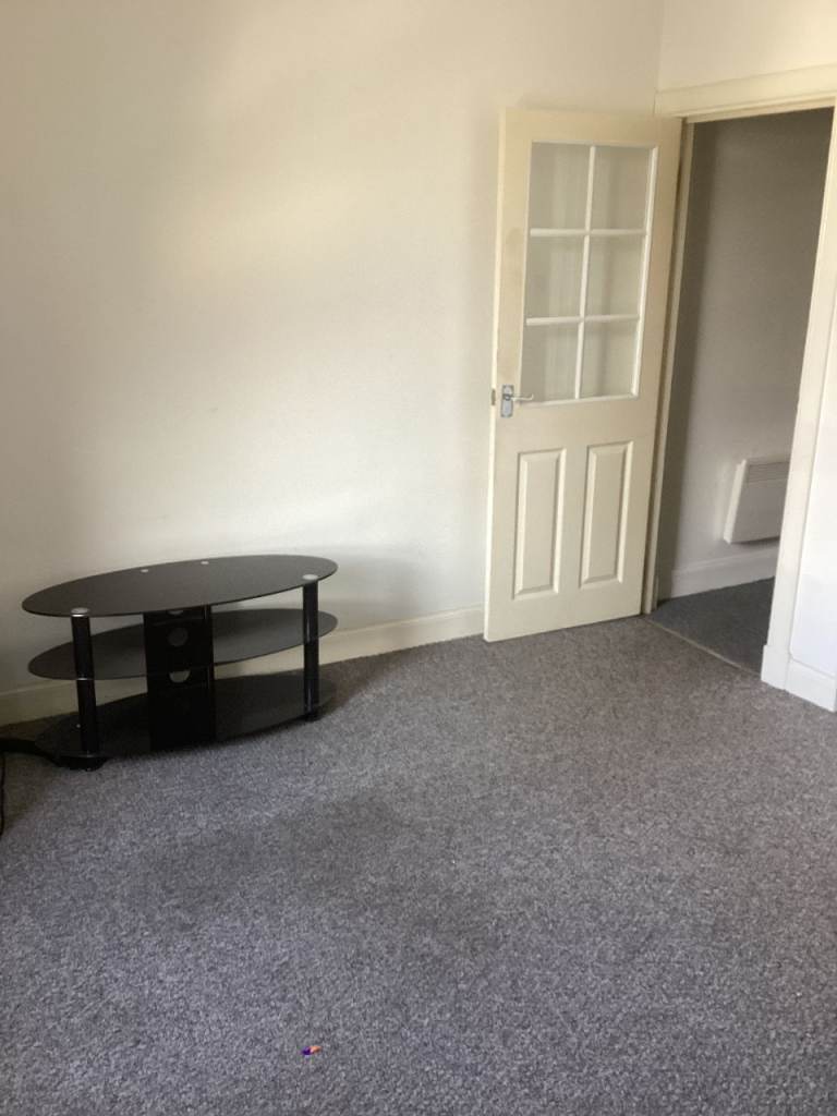 Available July - Flat To Let - Central Wishaw