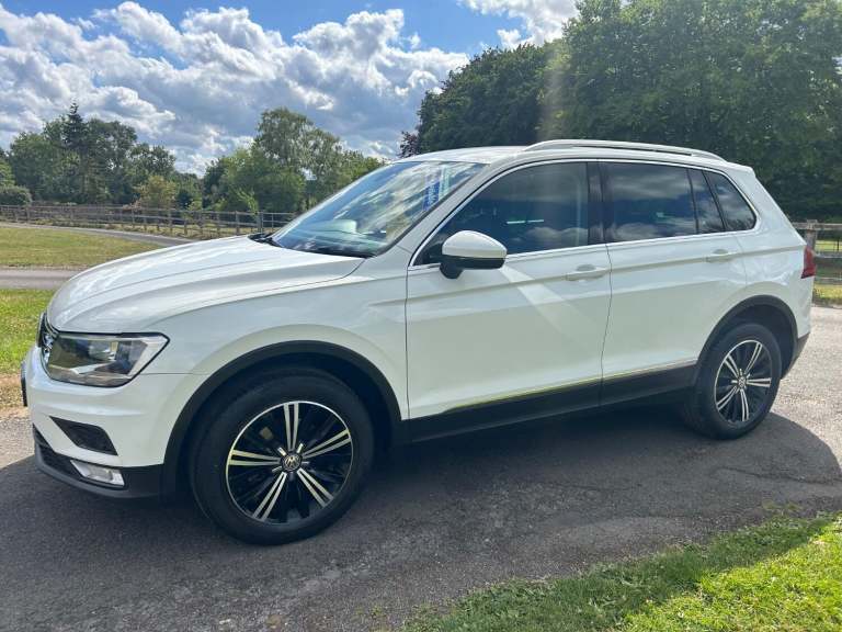 VOLKSWAGEN TIGUAN 2.0 TDI BlueMotion Tech SE Navigation 2016