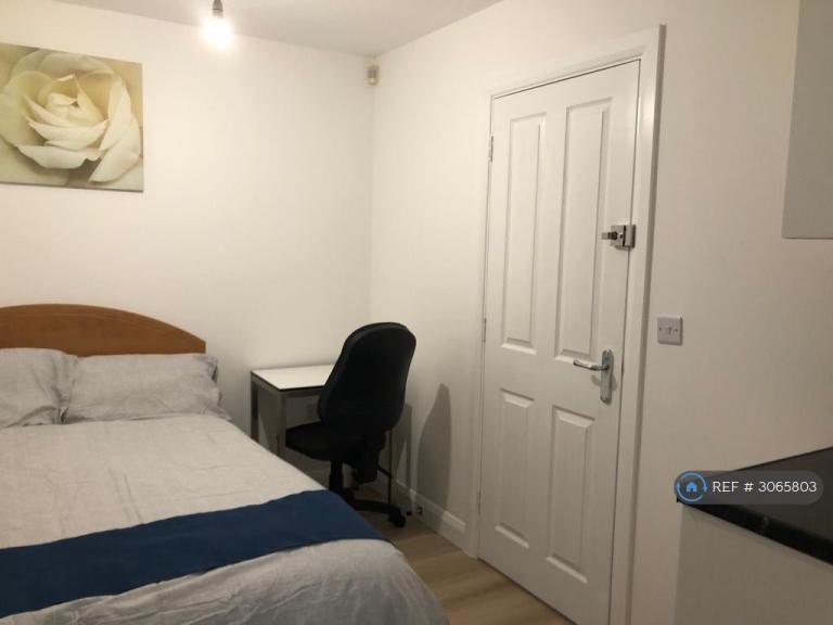 1 bedroom in Smiths Court, Northampton, NN4 (#3065803)