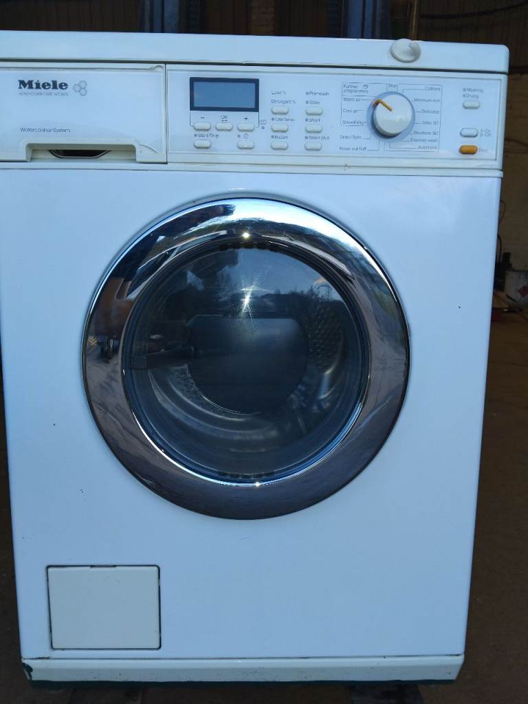 Washing machine amd tumble dryer 