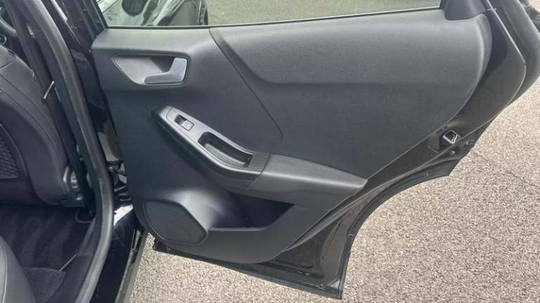 2022 Ford Puma 1.0T EcoBoost MHEV ST-Line Vignale DCT Euro 6 (s/s) 5dr Automatic SUV Hybrid Autom...