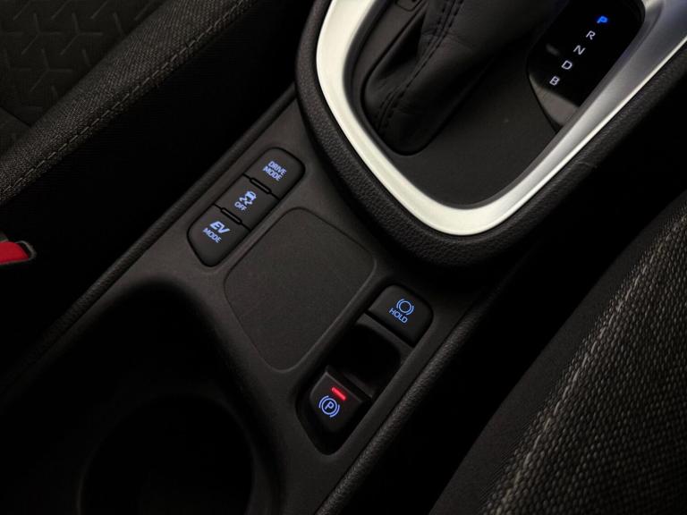 2023 Toyota Yaris Cross 1.5 VVT-h Design E-CVT Euro 6 (s/s) 5dr HATCHBACK Petrol/Electric Hybrid ...