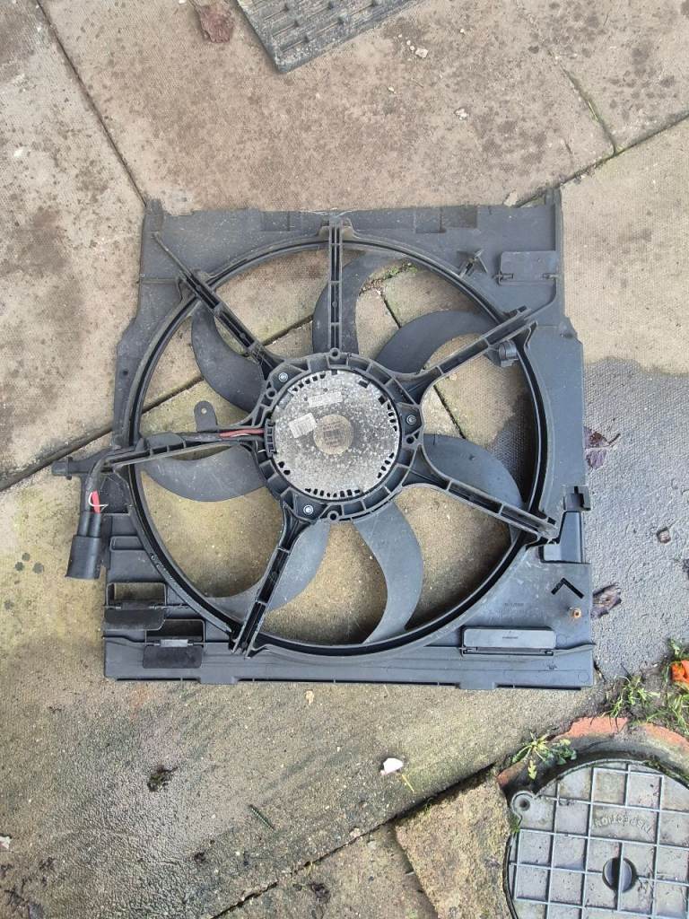 Bmw x5 e70 3.0d engine cooling radiator fan