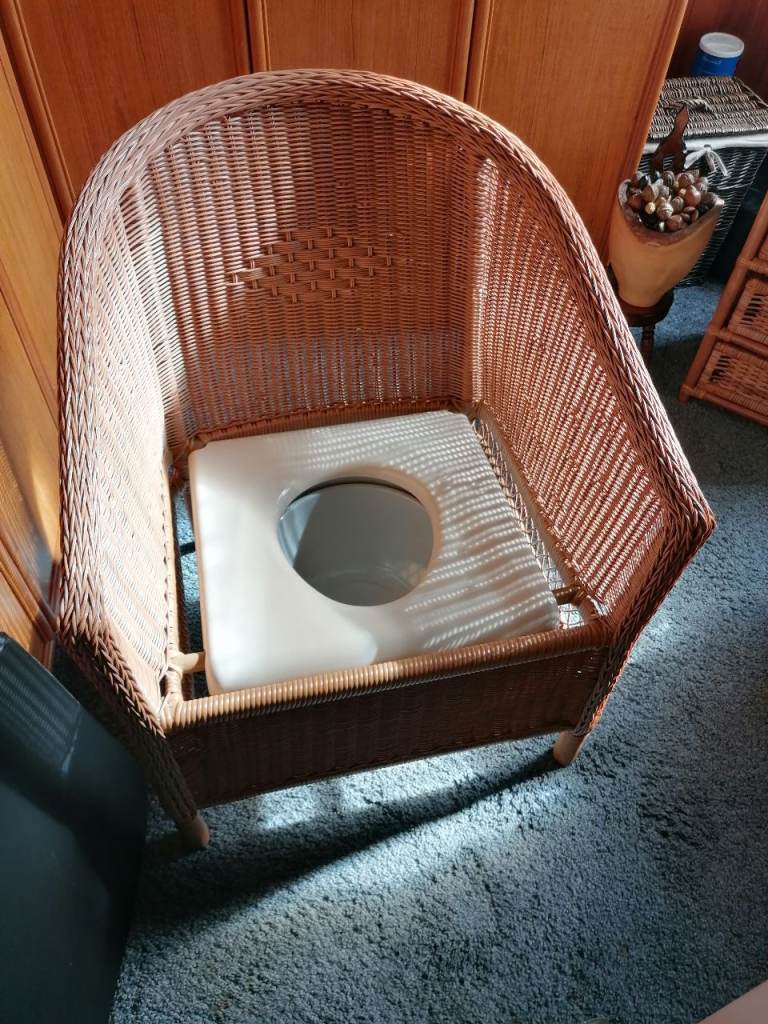  New Commode 