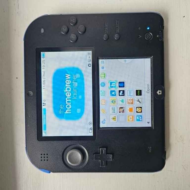 Nintendo 2DS Console Softmodded Homebrew Acceptable Condition Please Read