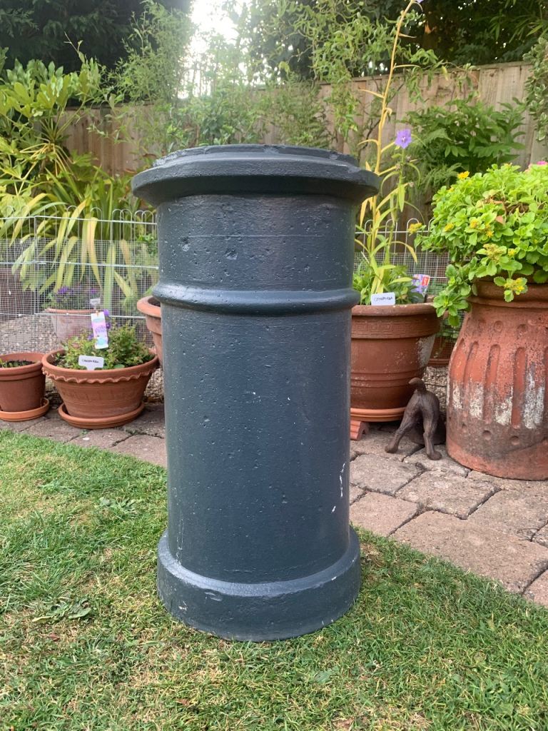 Tall Edwardian chimney pot / plant stand. V heavy 