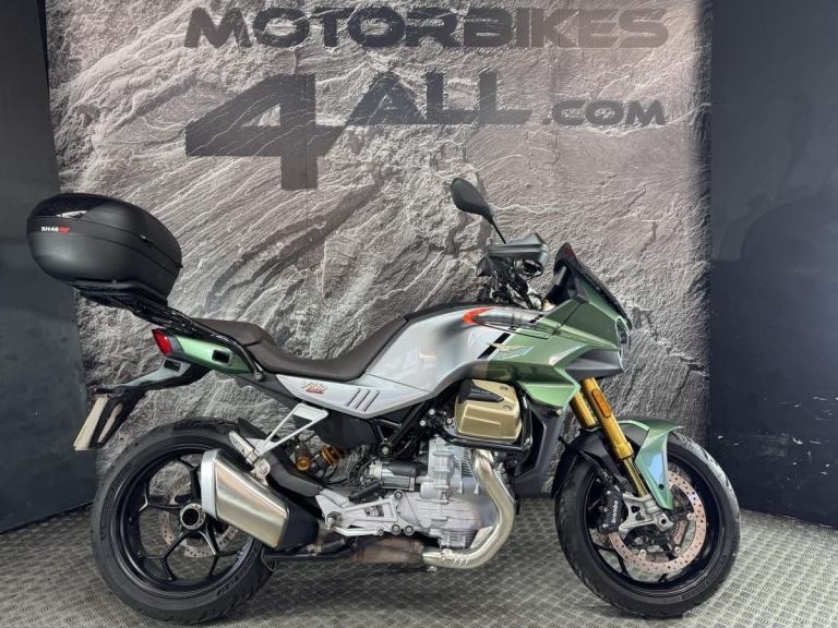 MOTO GUZZI V100 MANDELLO S 2023