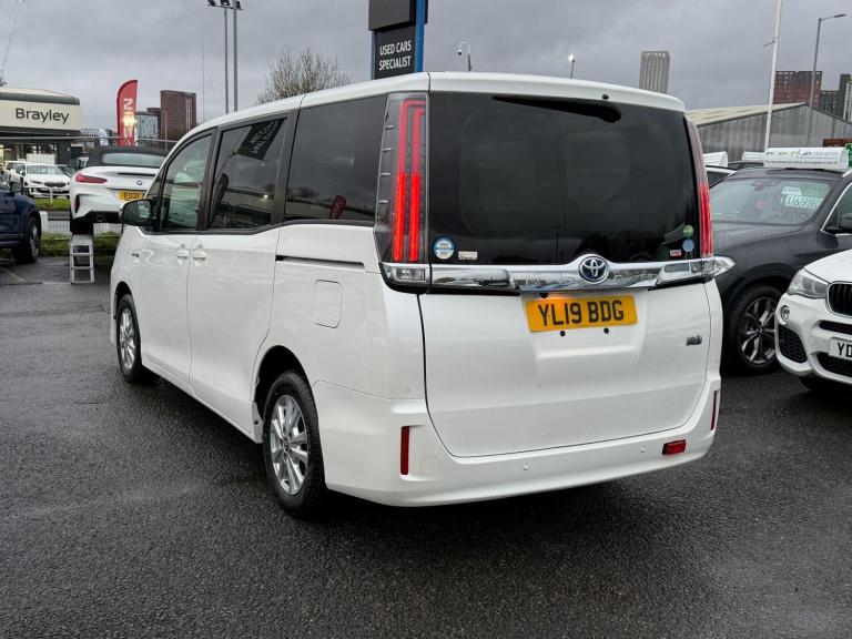  Toyota Noah 1.8 Petrol/Hybrid 7 Seater 5dr Petrol/Electric Hybrid Automatic