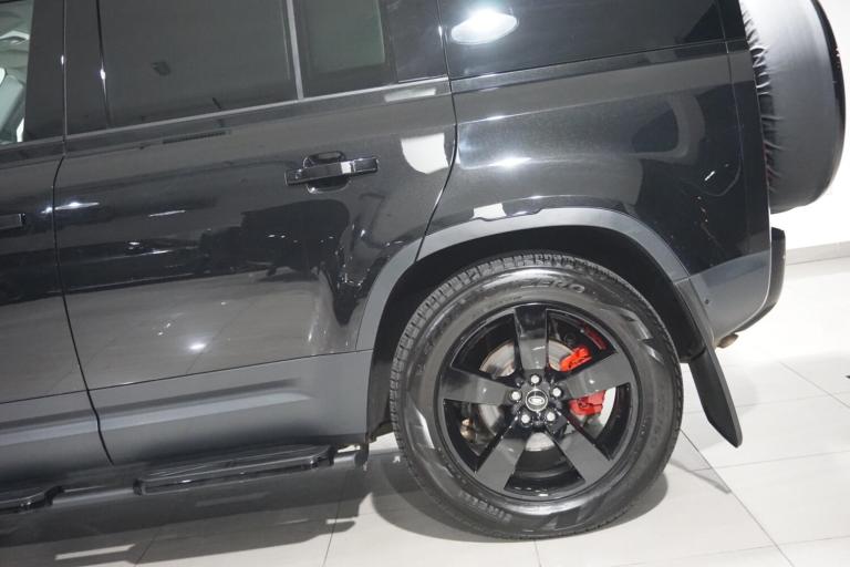 2023 Land Rover Defender 110 3.0 D250 MHEV HSE Hard Top SUV Auto 4WD MWB Euro 6 (s/s) 5dr PANEL V...