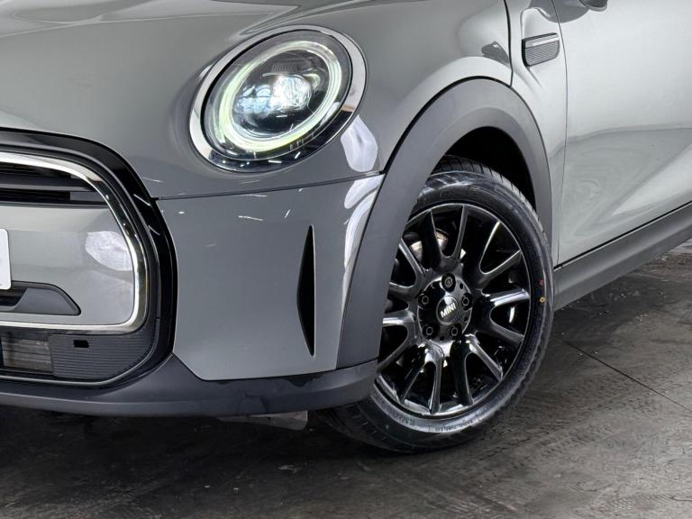 2021 MINI Hatch 1.5 Cooper Classic Euro 6 (s/s) 3dr HATCHBACK Petrol Manual