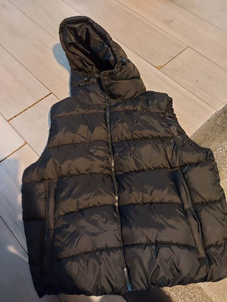 Mens large french connection body warmer