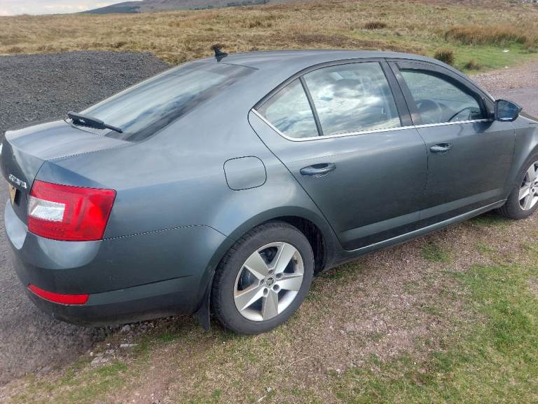 Skoda, OCTAVIA, Hatchback, 2015, Manual, 1598 (cc), 5 doors