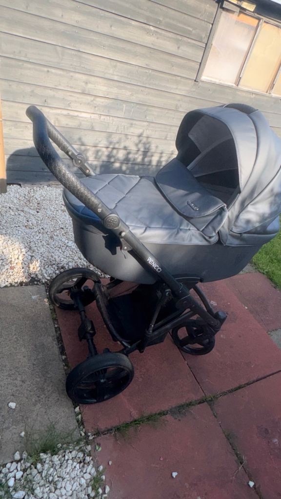 Venicci Travel System 3-in-1 Pram & Car Seat Bundle - Charcoal Grey Leather