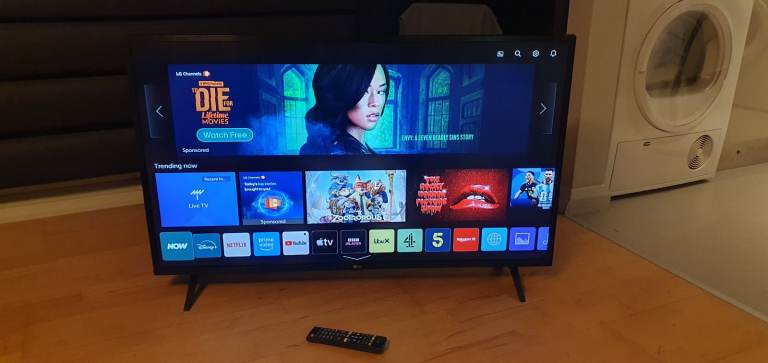 LG 43 INCH SMART TV + LG REMOTE FREE LOCAL DELIVERY OR COLLECT FROM CHELSEA SW10