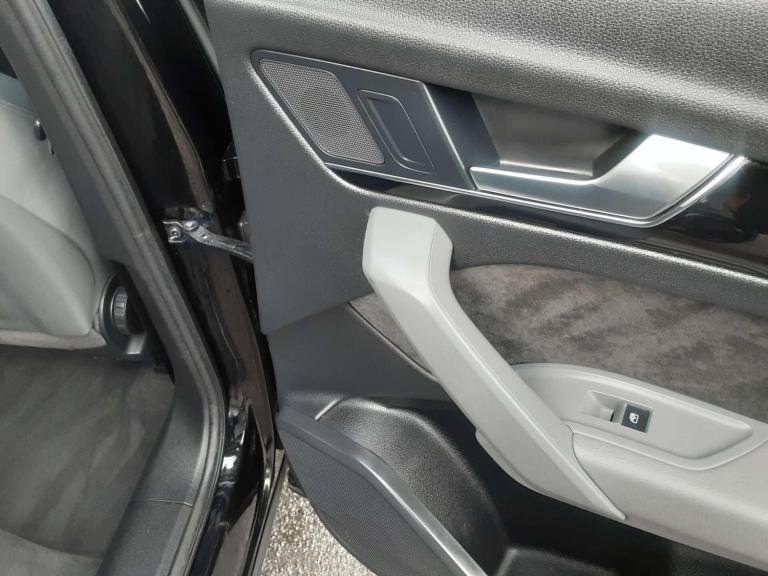 2020 Audi Q5 50 TFSI e Quattro Black Edition 5dr S Tronic ESTATE PETROL/ELECTRIC Automatic