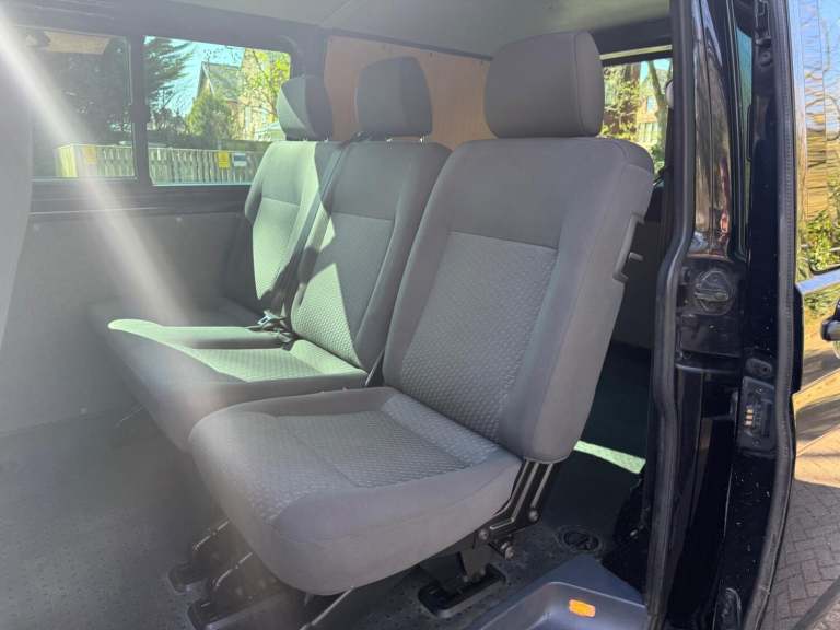 VOLKSWAGEN TRANSPORTER KOMBI 2.0 BiTDI T32 180 Bhp 2012