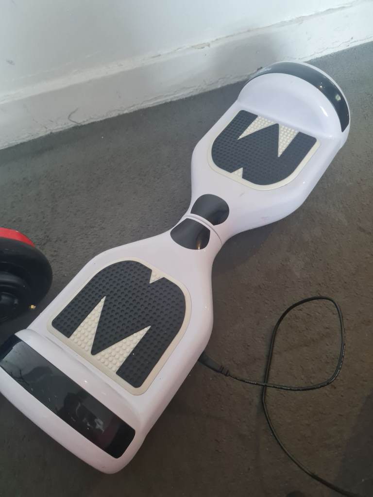 2x electric scooters 1 hoover board 1 hot wheels 