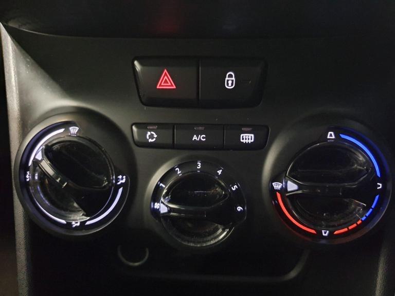 2016 Peugeot 208 1.2 PureTech 82 Active 5dr HATCHBACK PETROL Manual