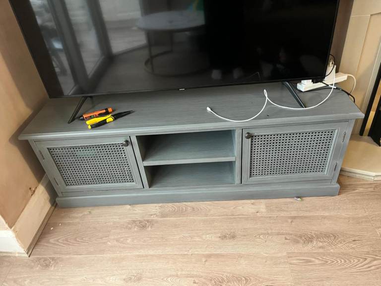 Lucy wide grey TV unit