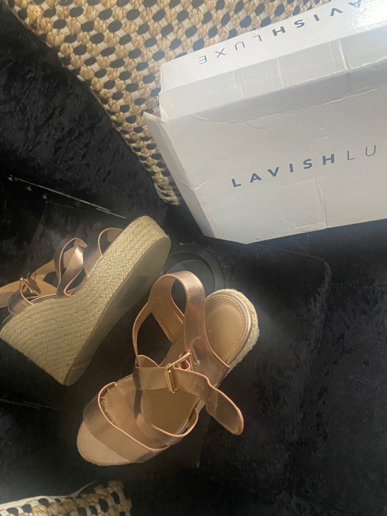 image for Rose gold wedges 