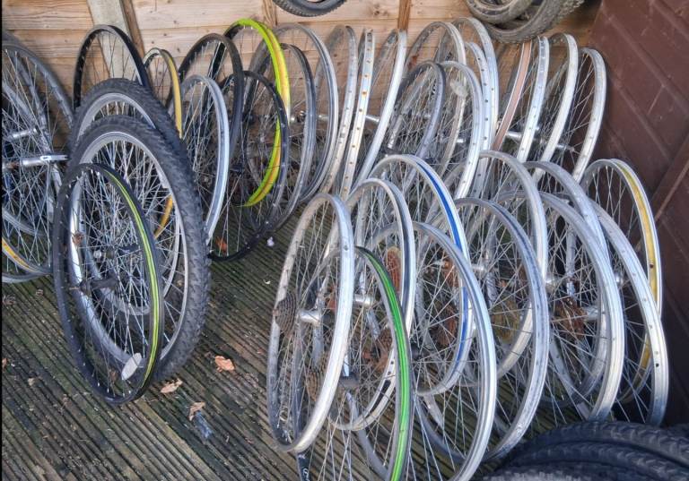 Bike tyres & wheels - FREE