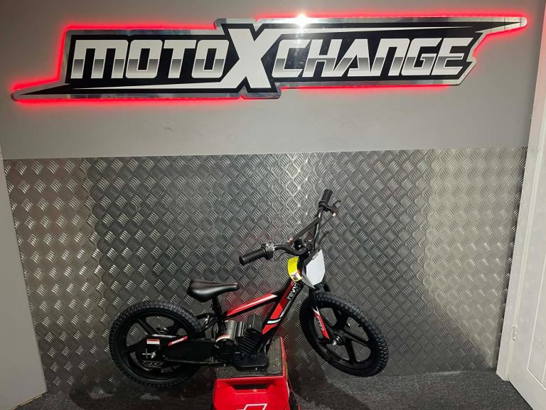 16 INCH REVVI IN RED.....£445.....NEW.....MOTO X CHANGE