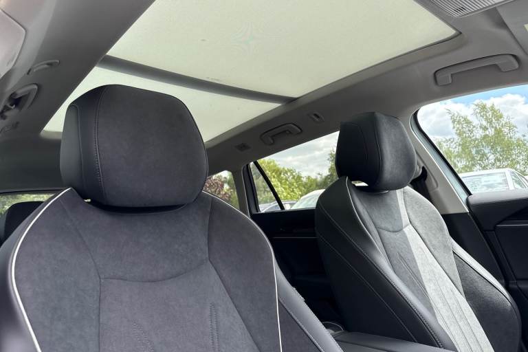 2025 Volkswagen Passat 1.5 eTSI MHEV Elegance DSG Euro 6 (s/s) 5dr Estate Automatic