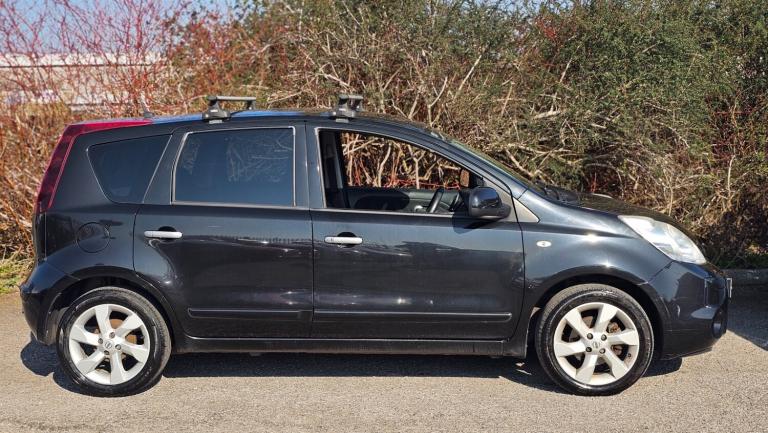 2011 Nissan Note 1.6 Tekna 5dr Auto MPV Petrol Automatic