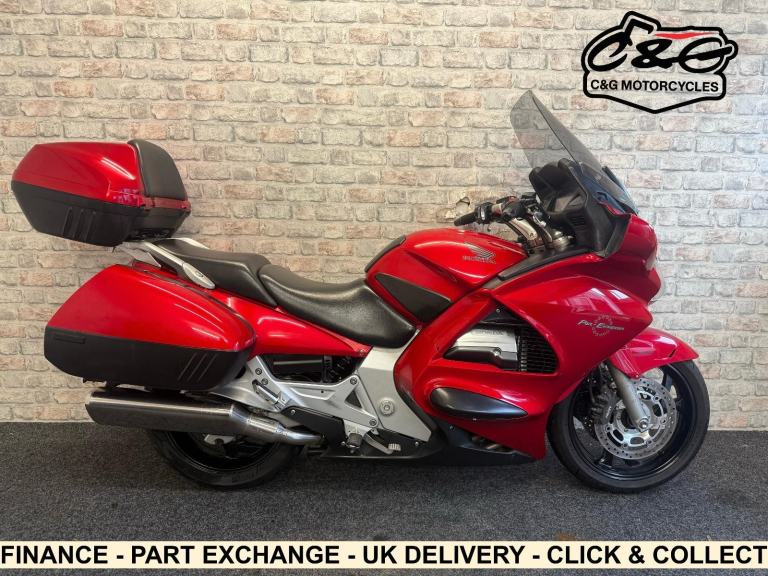 2004 Honda ST1300 Pan European - Full luggage - Nice condition - Standard bike 