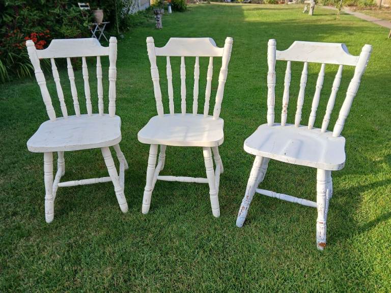3 Farmhouse country kitchen chairs
