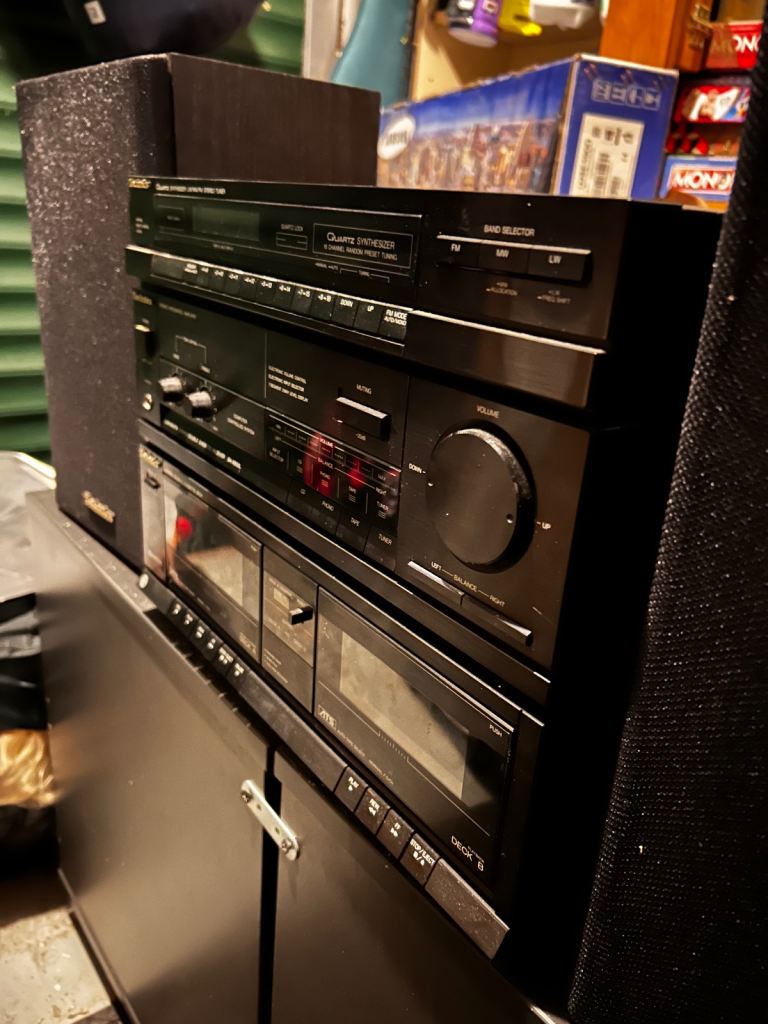 Technicals stereo system and speakers 