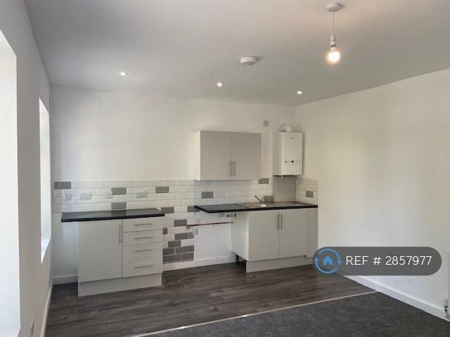 1 bedroom flat in Kenwardly Road, Hull, HU10 (1 bed) (#2857977)