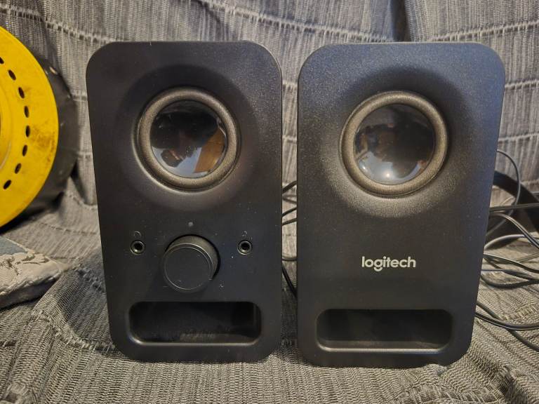 Logitech Macromedia Speakers Z150
