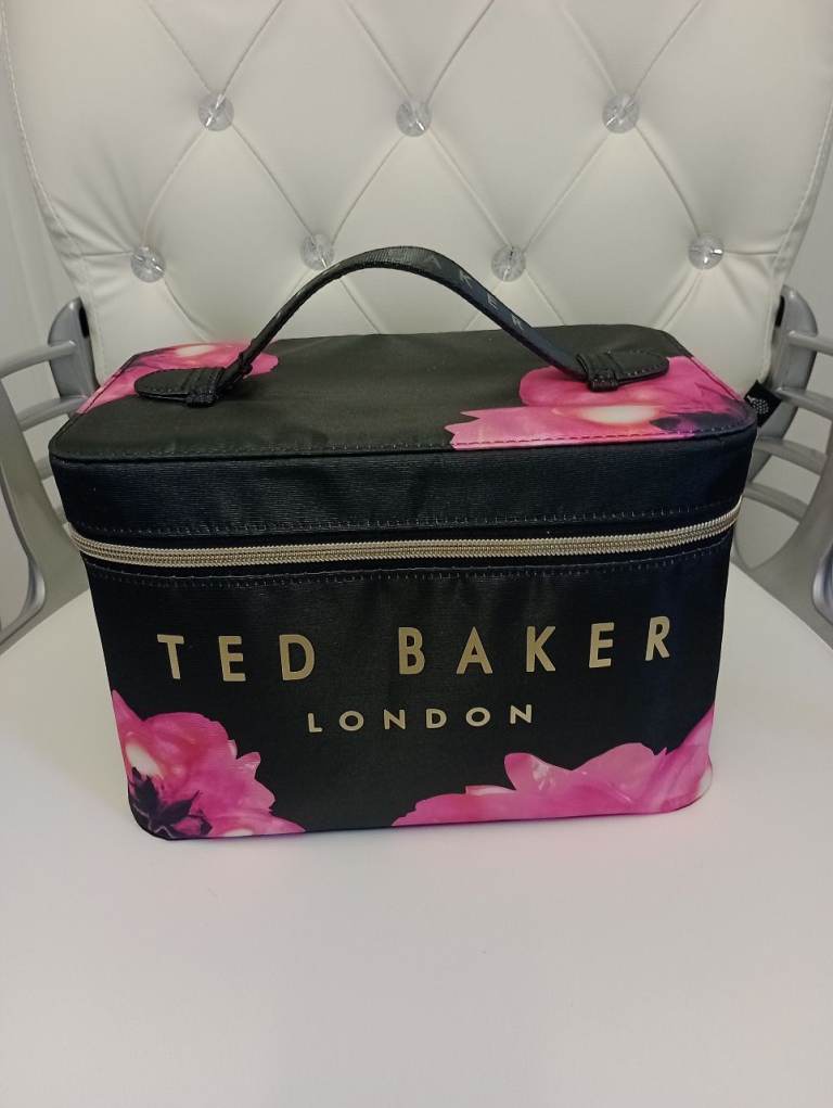 TED BAKER LONDON BLACK FLORAL VANITY CASE BODY CARE GIFT SET (New) 