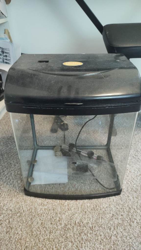 s-m size aquarium with lots of accessories 