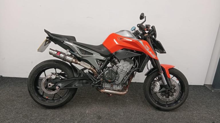 KTM DUKE 790 ** MOT OCT 2026 - TECH PACK - BLACKWIDOW EXHAUST ** 