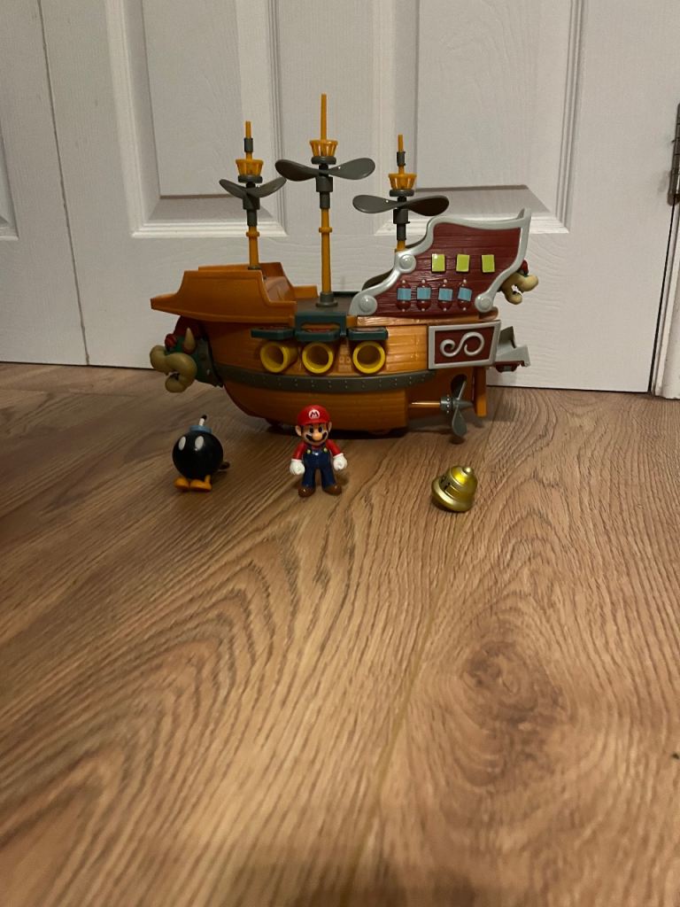 Nintendo Super Mario Playset Bowser's Airship Deluxe