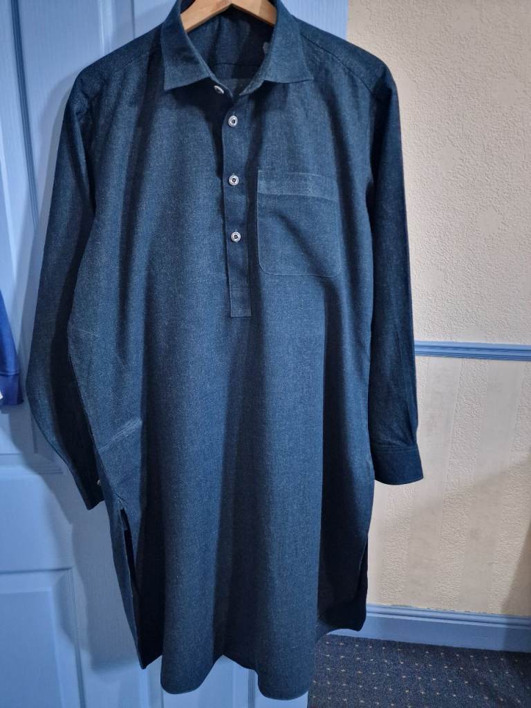 Mens shakwar kameez. 