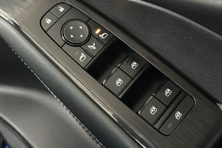 2022 Nissan Qashqai 97329 Hatchback Petrol Manual