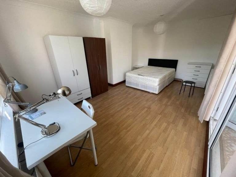 London 🏝️ Shared Living 🎉🏠