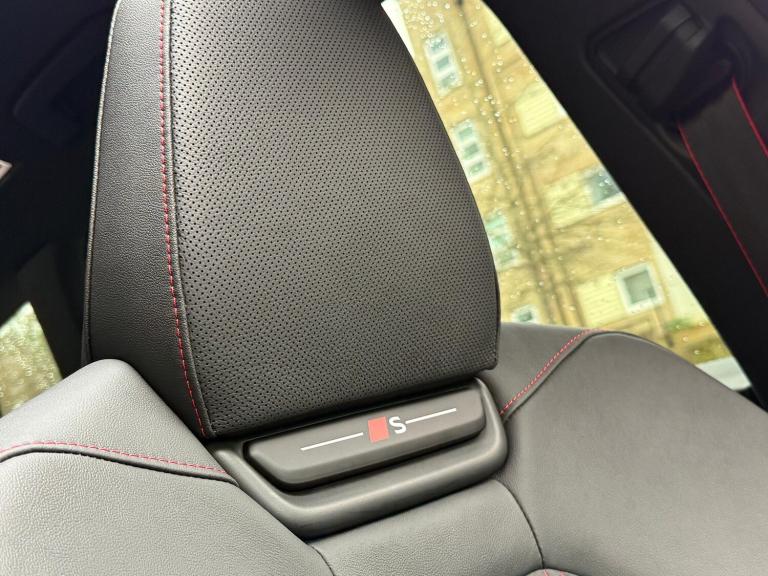  Audi Q6 e-tron 100kWh Edition 1 SUV 5dr Electric Auto quattro (388 ps) Electric Automatic