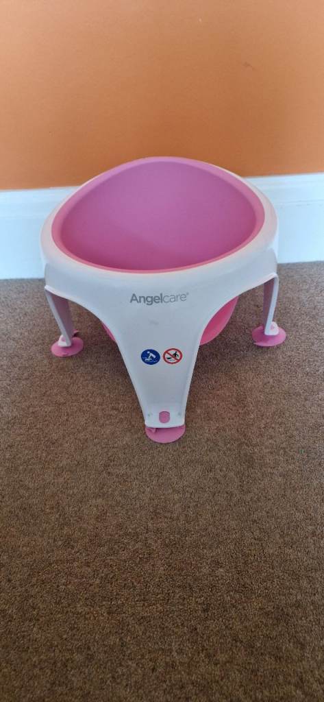 ANGELCARE BABY BATH SEAT. IN EXCELLENT CONDITION.
