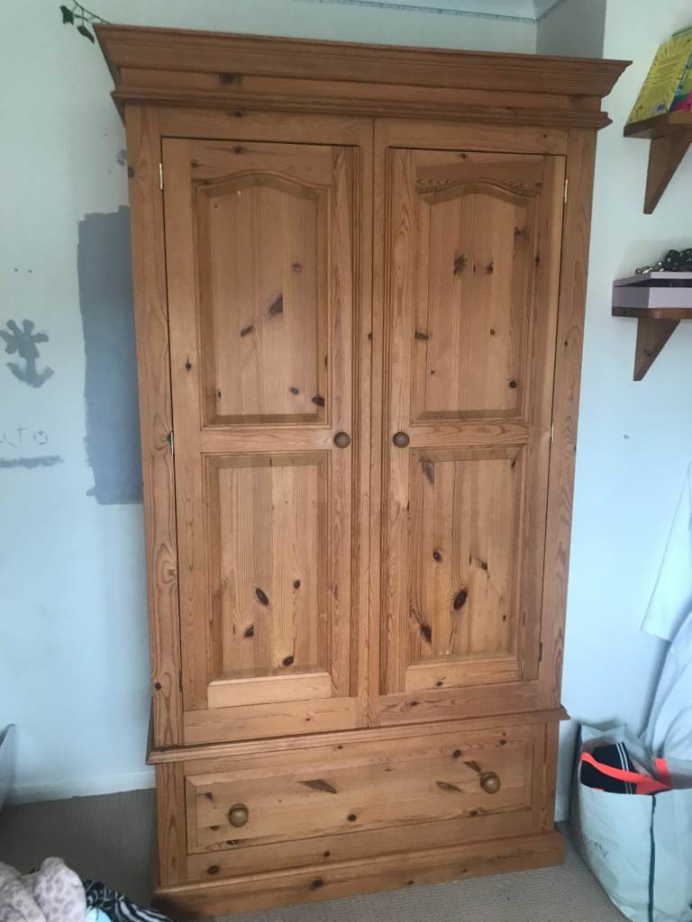 Beautiful/Solid Pine Double Wardrobe