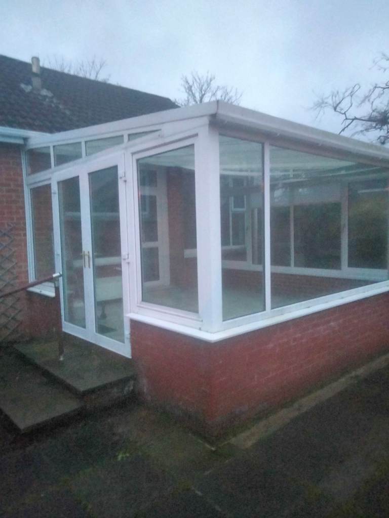 Bargain ! Complete conservatory everything included £250 
