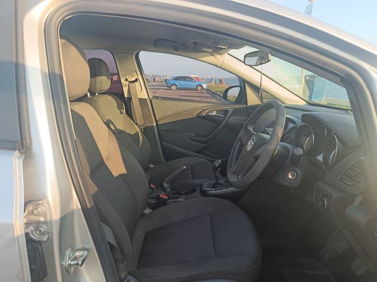 Vauxhall, ASTRA, Hatchback, 2009, Manual, 1598 (cc), 5 doors