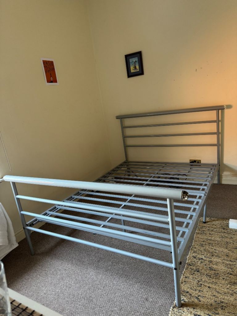 Double bed frame 
