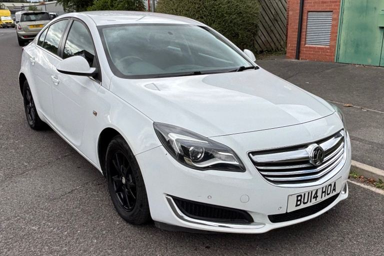 Vauxhall, INSIGNIA, Hatchback, 2014, Manual, 1956 (cc), 5 doors